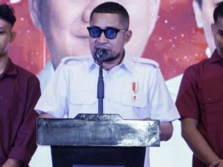 Isyarat pemberian Bintang Mahaputra kepada Kapolri mendapat apresiasi dari aktivis Sandri Rumanama yang menyoroti kontribusi Polri dalam program gizi nasional.