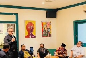 Diskusi Komrad Pancasila membahas wacana reposisi Polri dan implikasinya terhadap demokrasi serta amanat Reformasi 1998 di Jakarta, Jumat (6/2/2026).