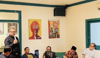 Diskusi Komrad Pancasila membahas wacana reposisi Polri dan implikasinya terhadap demokrasi serta amanat Reformasi 1998 di Jakarta, Jumat (6/2/2026).