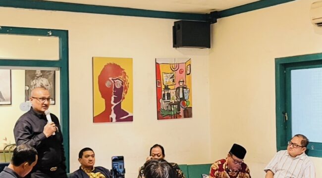 Diskusi Komrad Pancasila membahas wacana reposisi Polri dan implikasinya terhadap demokrasi serta amanat Reformasi 1998 di Jakarta, Jumat (6/2/2026).