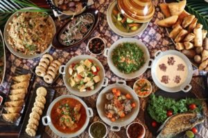 Buka puasa bukan ajang balas dendam. Ini 6 makanan yang sering bikin perut kaget dan gonk saat berbuka puasa, dari gorengan sampai minuman manis.
