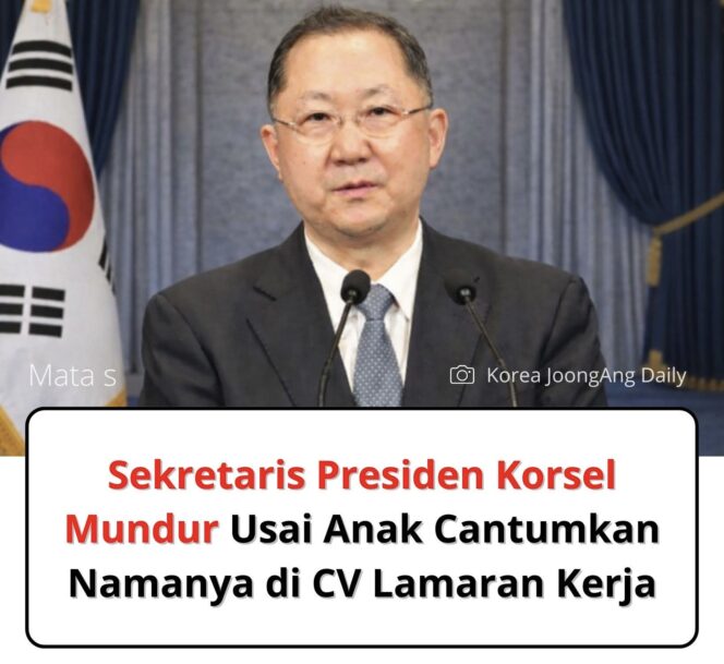 
					Kim Jin-kook, pejabat senior di kantor Presiden Korea Selatan, mengundurkan diri setelah putranya mencantumkan jabatan ayahnya dalam CV lamaran kerja dan memicu kritik publik.