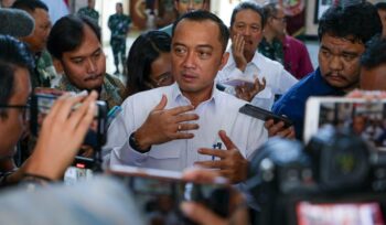 Istana memastikan harga BBM subsidi dan nonsubsidi tidak naik per 1 April 2026. Masyarakat diminta tetap tenang karena stok dijamin aman.