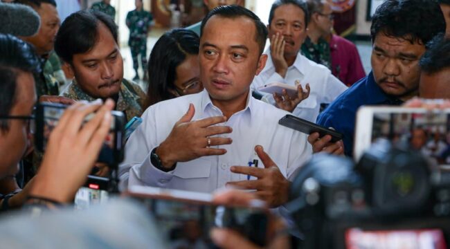 Istana memastikan harga BBM subsidi dan nonsubsidi tidak naik per 1 April 2026. Masyarakat diminta tetap tenang karena stok dijamin aman.