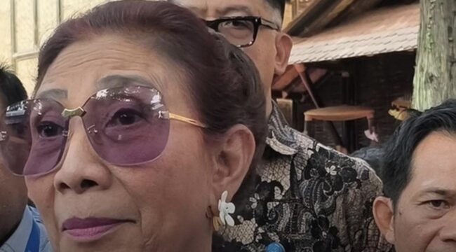Susi Pudjiastuti resmi jadi Komisaris Utama Independen Bank BJB dan langsung targetkan pemberantasan pinjol ilegal di Jawa Barat lewat kredit bunga rendah.