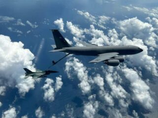 Dokumen bocor soal izin pesawat militer AS lintasi udara Indonesia memicu sorotan, DPR tegaskan belum ada konfirmasi resmi dari pemerintah.(Istimewa)