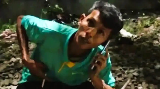 Taksi mogok di rel diduga jadi pemicu kecelakaan KRL dan KA Argo Bromo di Bekasi Timur yang menewaskan 14 orang, sopir kini diperiksa polisi.