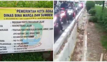 Papan informasi proyek Penataan Pedestrian Jalan Chairil Anwar senilai Rp 3,4 miliar (kiri) dan saluran drainase yang sedang dibangun (kanan)