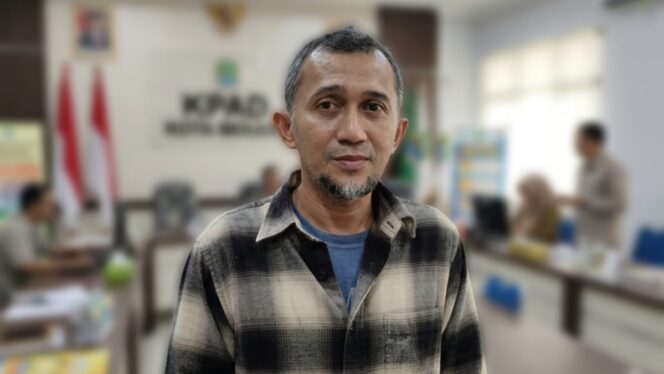 
					Ketua KPAD Kota Bekasi, Novrian.