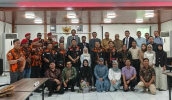 BPPH PP Kota Bekasi bersama korban saat usai mengadu ke Majelis Disiplin Profesi.