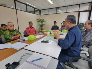 Forum Komunikasi Warga Kalibata City saat mediasi bersama Suku Dinas Perumahan Rakyat dan Kawasan Permukiman Jakarta Selatan.