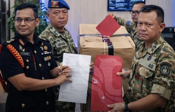 
					Kasus penyiraman air keras terhadap aktivis KontraS Andrie Yunus disidangkan. Oditurat Militer menyebut motif sementara diduga dendam pribadi.(istimewa)