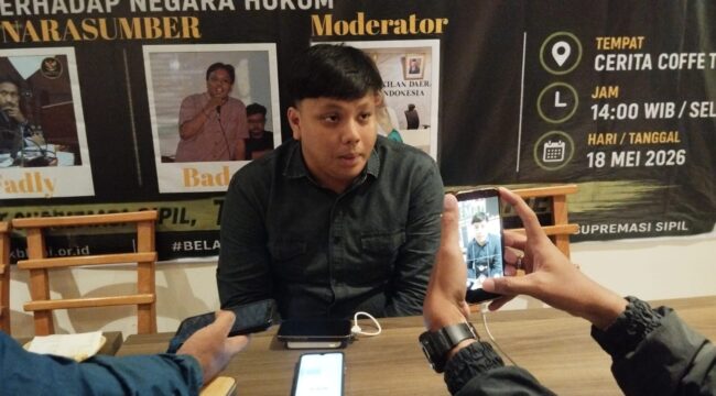 Diskusi publik di Tebet, Jakarta Selatan, menyoroti melemahnya supremasi sipil dan ancaman militerisme terhadap negara hukum. (Prabainsight.com)