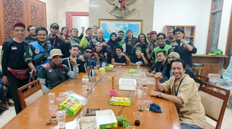 APOB menyambut Perpres Nomor 27 Tahun 2026 tentang pekerja transportasi online yang mengatur potongan aplikator maksimal 8 persen bagi driver ojol dan kurir online.(Istimewa)