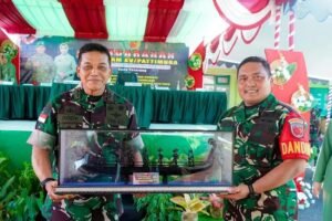 Pangdam XV/Pattimura Mayjen TNI Doddy Triwinarto kunjungi Kodim 1507/Saumlaki (Foto: Pendim XV/Pattimura)