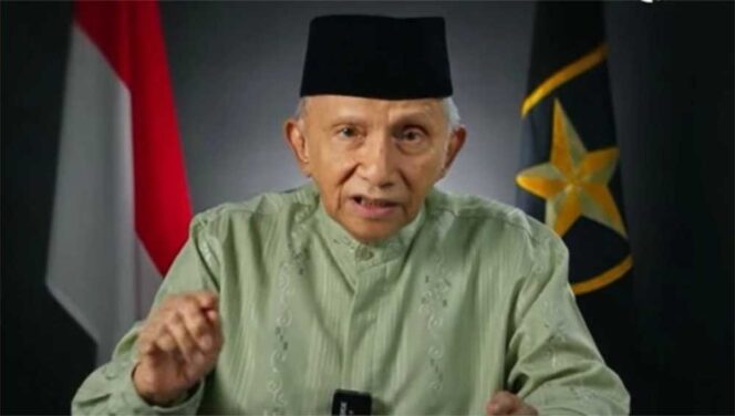 
					Partai Ummat menegaskan pernyataan Amien Rais soal Prabowo dan Teddy Indra Wijaya adalah sikap pribadi. Relawan Prabowo ancam tempuh jalur hukum.(Istimewa)