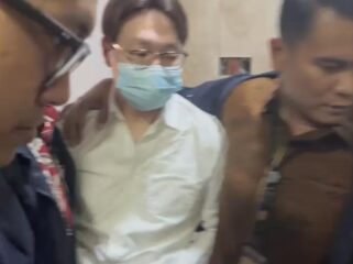 Richard Lee masih ditahan saat sertifikat mualafnya dicabut oleh Hanny Kristianto. Simak polemik antara iman, dokumen, dan persoalan hukum yang memicu perdebatan publik.(Istimewa)