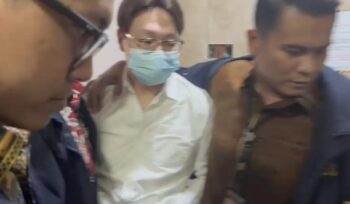 Richard Lee masih ditahan saat sertifikat mualafnya dicabut oleh Hanny Kristianto. Simak polemik antara iman, dokumen, dan persoalan hukum yang memicu perdebatan publik.(Istimewa)