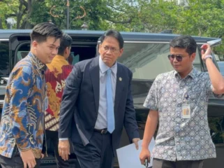 Prabowo kumpulkan KSSK di Istana saat rupiah melemah. Purbaya dan Airlangga irit bicara, pembahasan rapat masih jadi tanda tanya.