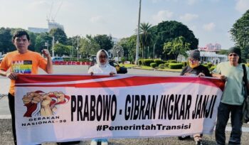 Gerakan Nasional Aktivis ’98 mendesak empat mahasiswa korban Tragedi Trisakti ditetapkan sebagai pahlawan nasional dalam momentum 28 tahun Reformasi.