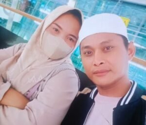 Supendi (peci putih)