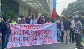 GMNI Jakarta dan HMI menggelar aksi meminta audit proyek KDMP. Mahasiswa menyoroti dugaan selisih anggaran dan pentingnya transparansi program desa.(istimewa)