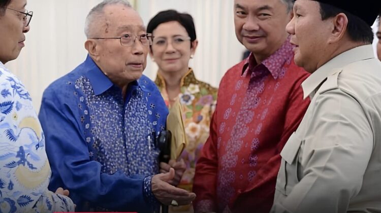 Dino Patti Djalal menyarankan Presiden Prabowo mengurangi kunjungan luar negeri dan memaksimalkan video call untuk diplomasi internasional. Langkah ini dinilai mampu menghemat anggaran hingga ratusan miliar rupiah.(istimewa)