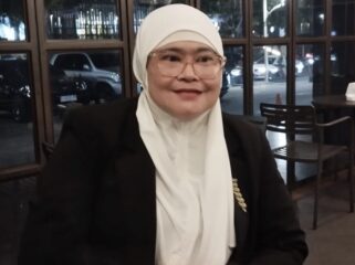 Mirna Novita mengaku menjadi sasaran tuduhan murtad dan penyalahgunaan narkoba di tengah sengketa hak asuh anak. TRC PPA Indonesia mendampingi dan melaporkan dugaan fitnah ke Polda Bali.(Istimewa)