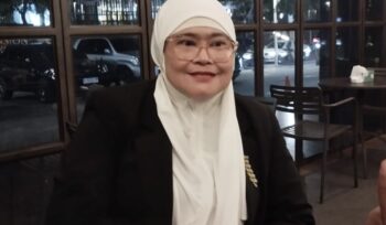 Mirna Novita mengaku menjadi sasaran tuduhan murtad dan penyalahgunaan narkoba di tengah sengketa hak asuh anak. TRC PPA Indonesia mendampingi dan melaporkan dugaan fitnah ke Polda Bali.(Istimewa)