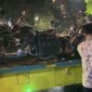 KPK mengangkut Porsche, Harley Davidson, Ducati hingga road bike dari rumah Silmy Karim usai penggeledahan lima jam terkait kasus dugaan pemerasan izin tinggal WNA di Kementerian Imipas.