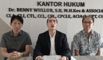 Polemik sengketa tanah Menteng Raya 37 menyeret nama Hotman Paris dan Benny Wullur. Akademisi hukum mempertanyakan dugaan pencabutan putusan inkracht yang dinilai mengusik kepastian hukum.(istimewa)