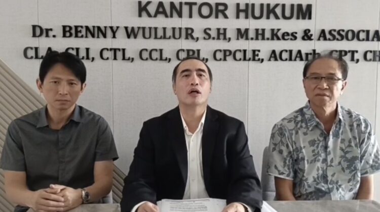 Polemik sengketa tanah Menteng Raya 37 menyeret nama Hotman Paris dan Benny Wullur. Akademisi hukum mempertanyakan dugaan pencabutan putusan inkracht yang dinilai mengusik kepastian hukum.(istimewa)