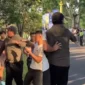 Video Brigjen TNI Yuniar Dwi Hantono bersitegang dengan marshal di Mandiri Jogja Marathon 2026 viral di media sosial. Insiden bermula saat pengawal tanpa bib dicegah masuk area finis.(istimewa)