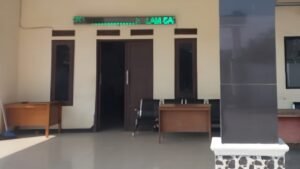 Kantor Kepala Desa Sarimukti.