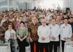 Edi Permadi Luncurkan Buku Perjalanan Hidup, Dari Penjual Kacang hingga Direktur di Usia 29 Tahun. (Foto: Istimewa)