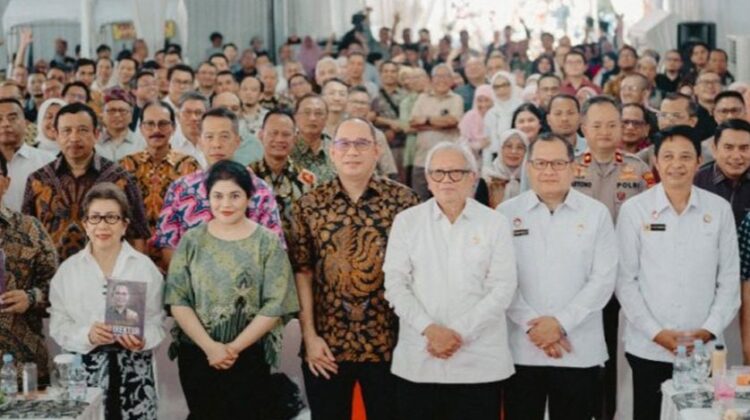 Edi Permadi Luncurkan Buku Perjalanan Hidup, Dari Penjual Kacang hingga Direktur di Usia 29 Tahun. (Foto: Istimewa)