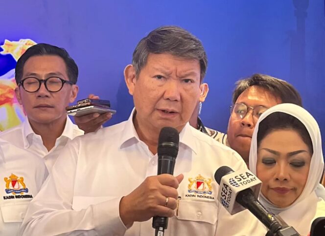 
					Hashim Djojohadikusumo resmi diangkat sebagai Komisaris Utama PT Solusi Sinergi Digital Tbk (WIFI). RUPST juga merombak jajaran direksi dan komisaris perusahaan.(istimewa)