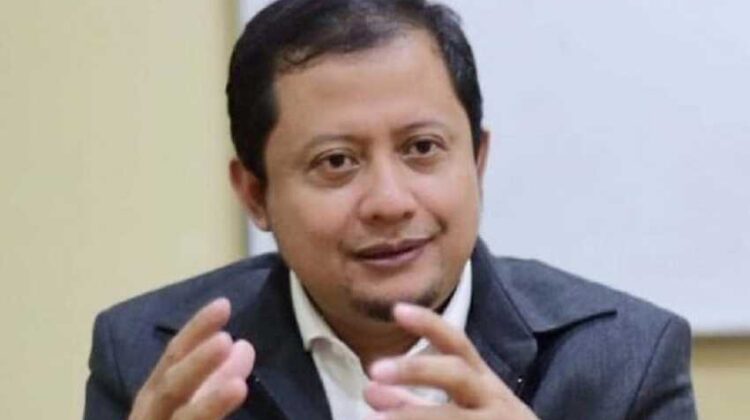 Analis politik UNJ Ubedilah Badrun menilai penegak hukum di Indonesia masih memiliki keterkaitan dengan politik. Menurutnya, independensi menjadi kunci untuk memperkuat penegakan hukum dan kepercayaan publik.
