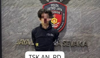 Tekanan biaya pernikahan disebut menjadi motif pria di Tangerang membunuh pengemudi ojol demi merampas motor. Simak kronologi lengkap pengungkapan kasus oleh Polda Metro Jaya.
