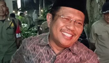 KPK menggelar OTT di Lombok Barat dan mengamankan 19 orang terkait dugaan penerimaan proyek Pemkab. Ruang kerja Bupati Lalu Ahmad Zaini disegel usai sebelumnya menghadiri nobar final Piala Dunia 2026.(Istimewa)