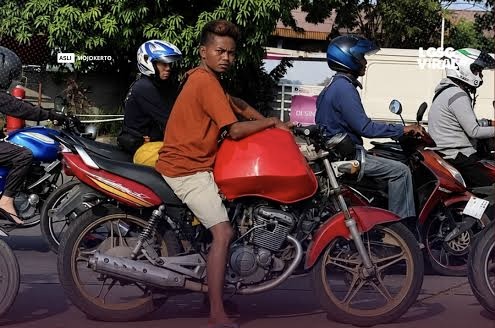 Pertamina Patra Niaga menegaskan tidak ada larangan nasional bagi Suzuki Thunder mengisi BBM di SPBU. Pembatasan yang muncul di sejumlah SPBU disebut hanya kebijakan lokal untuk mencegah penyalahgunaan BBM subsidi.