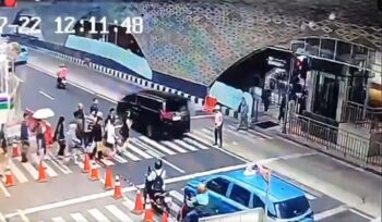 Pramono Anung meminta satpam yang menegur pengemudi Alphard di Bundaran HI tidak dipecat. Polisi kini menyelidiki dugaan pelanggaran lalu lintas hingga penggunaan pelat nomor palsu.(istimewa)