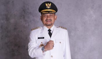 KPK menggelar OTT dan mengamankan Bupati Pemalang Anom Widiyantoro di Jakarta bersama 20 orang lainnya. Penyidik kini memiliki waktu 1x24 jam untuk menentukan status hukum para pihak yang diamankan.