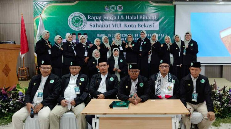 Konferensi pers Sahabat MUI di Asrama Haji Bekasi