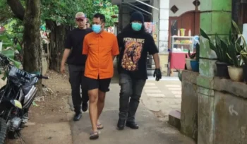 Chat WhatsApp terakhir terduga mutilasi di Depok sebelum mengundurkan diri dari pekerjaannya terungkap. Simak kronologi lengkap, pengakuan bos UMKM, dan fakta terbaru kasus tersebut.(Istimewa)