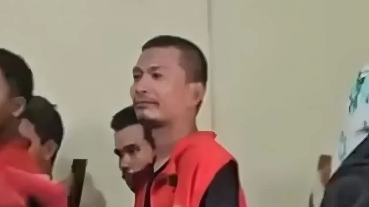 Kejati Sumut mengungkap alasan penahanan guru SMP Negeri 1 Kualuh Selatan, Lijan Sinaga, yang didakwa melakukan tindakan asusila terhadap siswi.