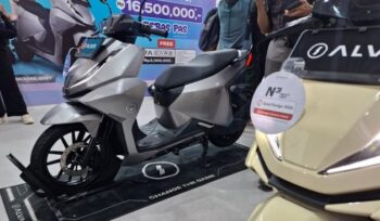 Prabowo Subianto memberi warning pengguna motor bensin saat meresmikan Molinas. Pemerintah siapkan tukar tambah, cicilan murah, hingga opsi motor listrik tanpa DP.(Suara.com)