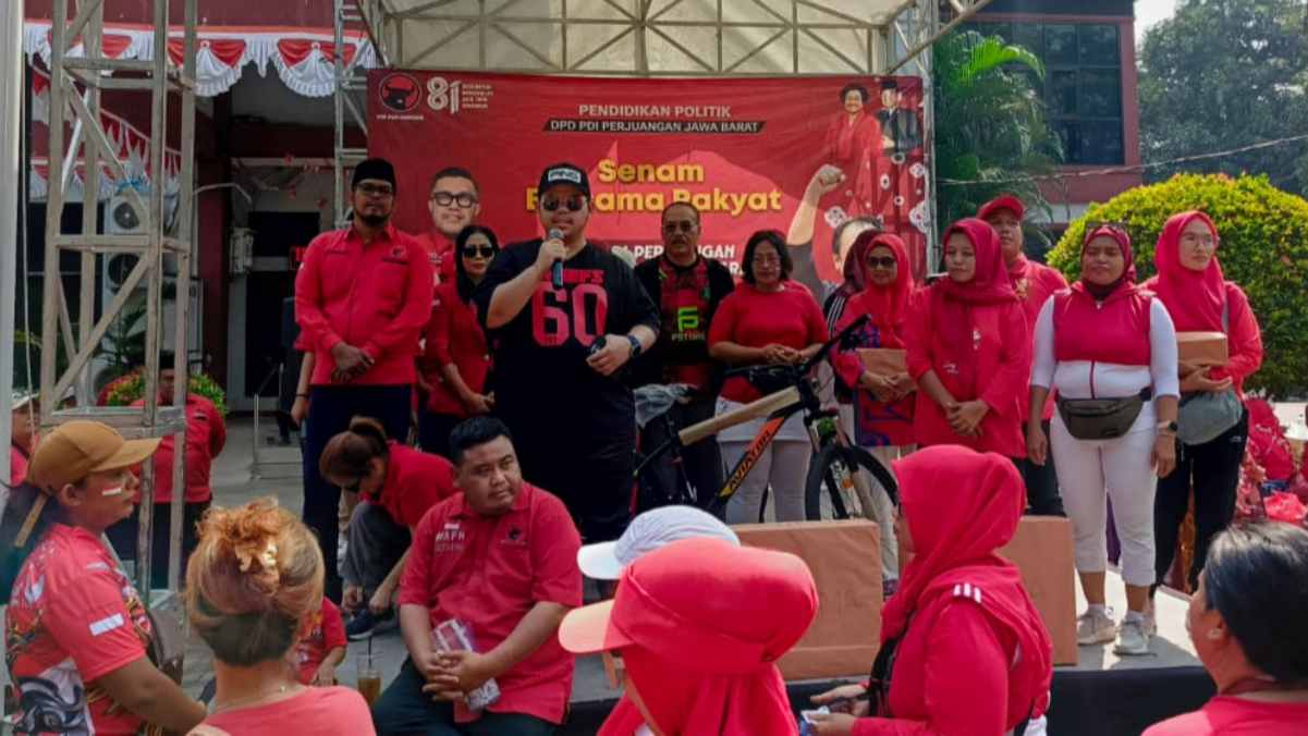 Gilang Esa Mohamad saat menghadiri 'Senam Bersama Rakyat' di Bekasi Barat.