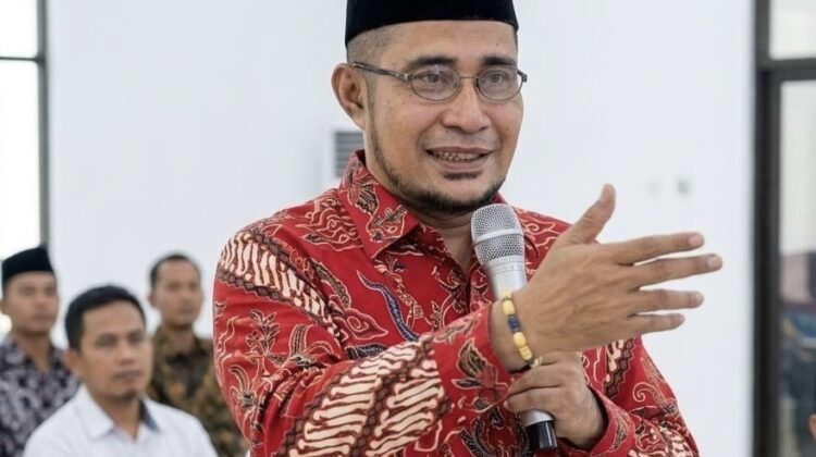 Sandri Rumanama menilai isu Surpres pergantian Kapolri Jenderal Listyo Sigit Prabowo tidak berdasar dan mengingatkan kewenangan ada di tangan Presiden.