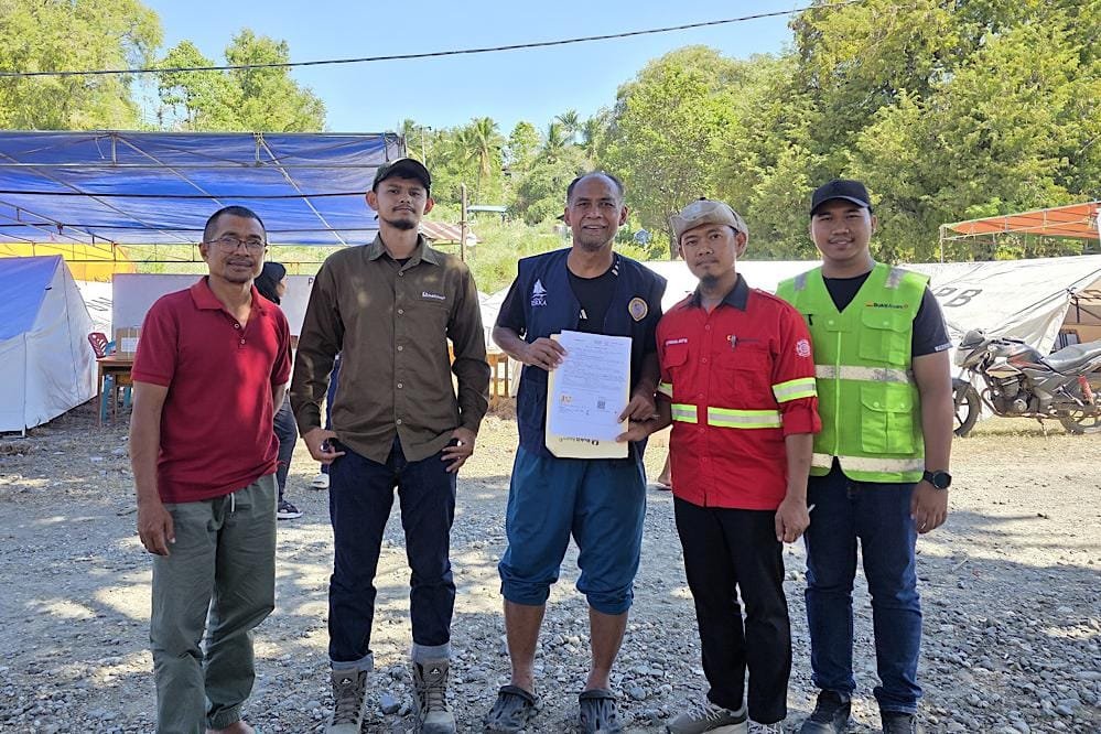 PTBA Dukung Penyediaan Air Bersih Siap Minum untuk Korban Bencana di Manggarai Timur. (Foto: Istimewa)